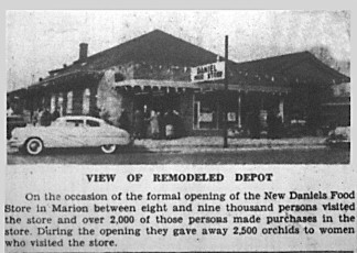 Daniels Market in IC Depot 11 17 1950